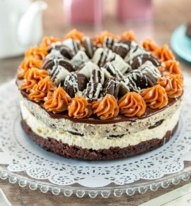 Cookies-and-Cream-Cheesecake